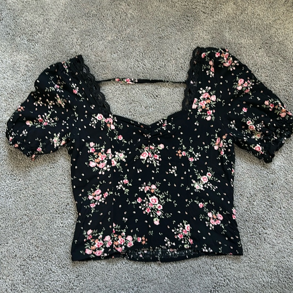 Black Puff Sleeve Top